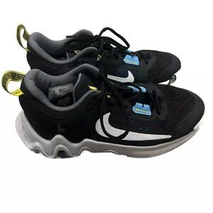 Boy’s Nike Black Sneakers Size 6Y
